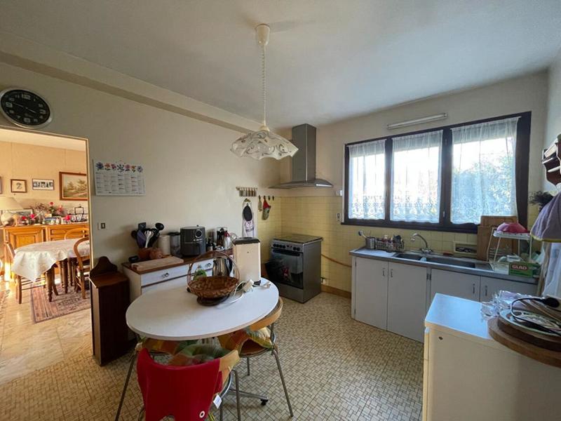 Maison - 192 m² - 10 pièces