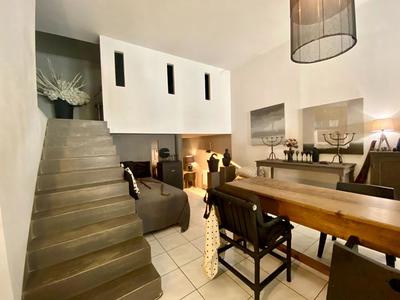 Loft - 111 m² - 3 pièces