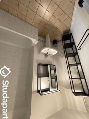 Chambre - 9 m² - 1 pièce