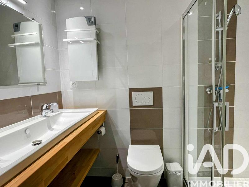 Maison - 299 m² - 9 pièces