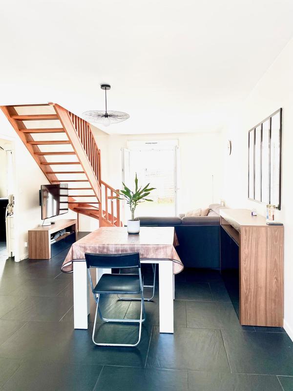 Maison - 90 m² - 6 pièces