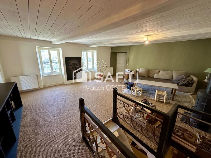 Maison - 440 m² - 12 pièces