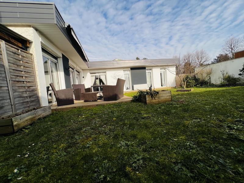 Maison - 110 m² - 6 pièces