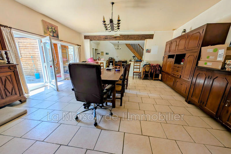 Propriété - 293 m² - 10 pièces