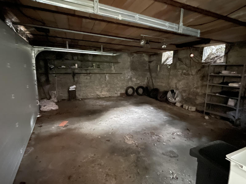 Maison - 303 m² - 7 pièces