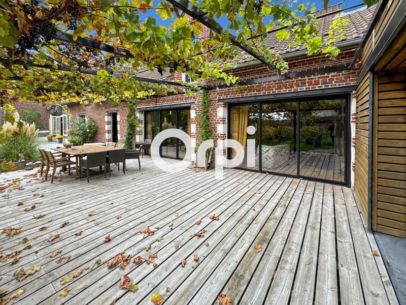 Propriété - 310 m² - 8 pièces