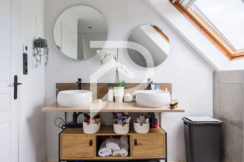 Appartement - 125 m² - 5 pièces