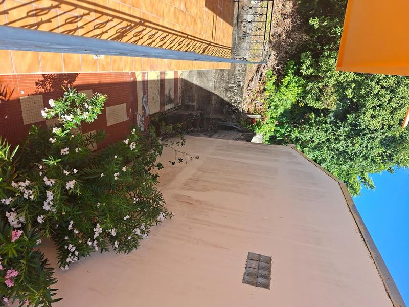 Maison - 180 m² - 8 pièces