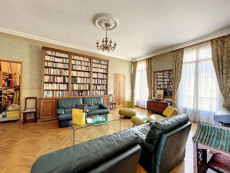 Appartement - 207 m² - 5 pièces