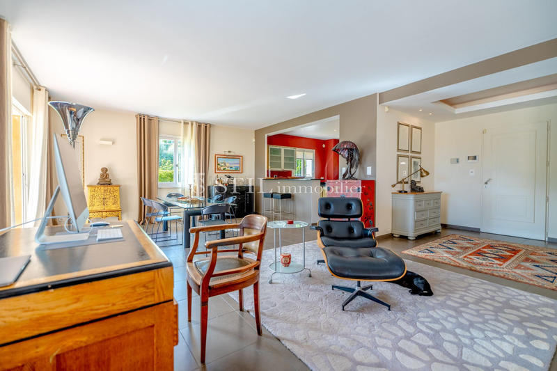 Villa - 314 m² - 6 pièces