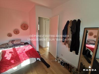 Chambre - 11 m² - 4 pièces