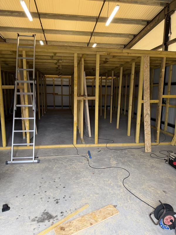 Local d'activités - 160 m²