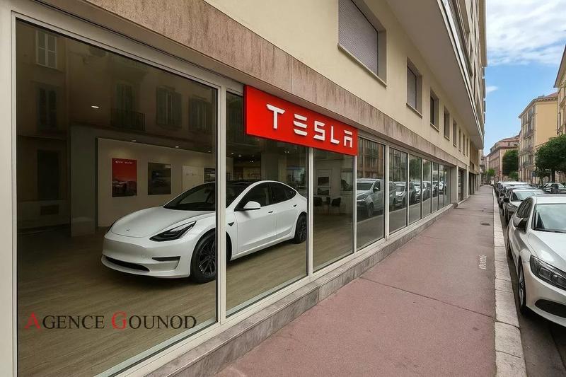 Local commercial - 185 m² - 10 pièces