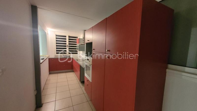 Bureau - 140 m² - 6 pièces