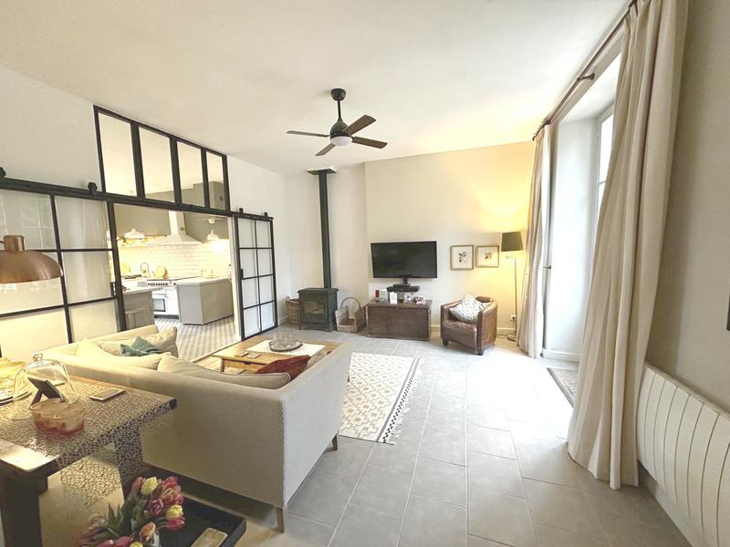 Maison - 298 m² - 8 pièces