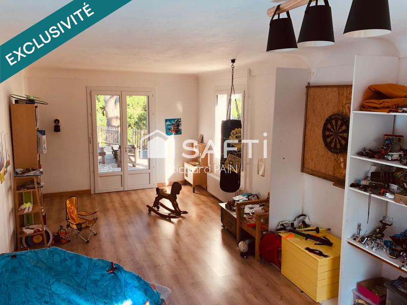 Maison - 240 m² - 8 pièces