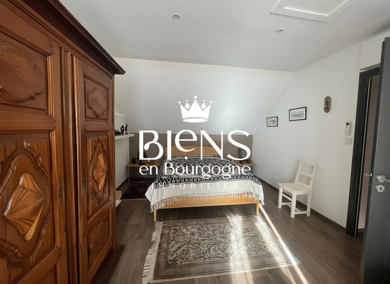 Maison traditionnelle - 150 m² - 5 pièces