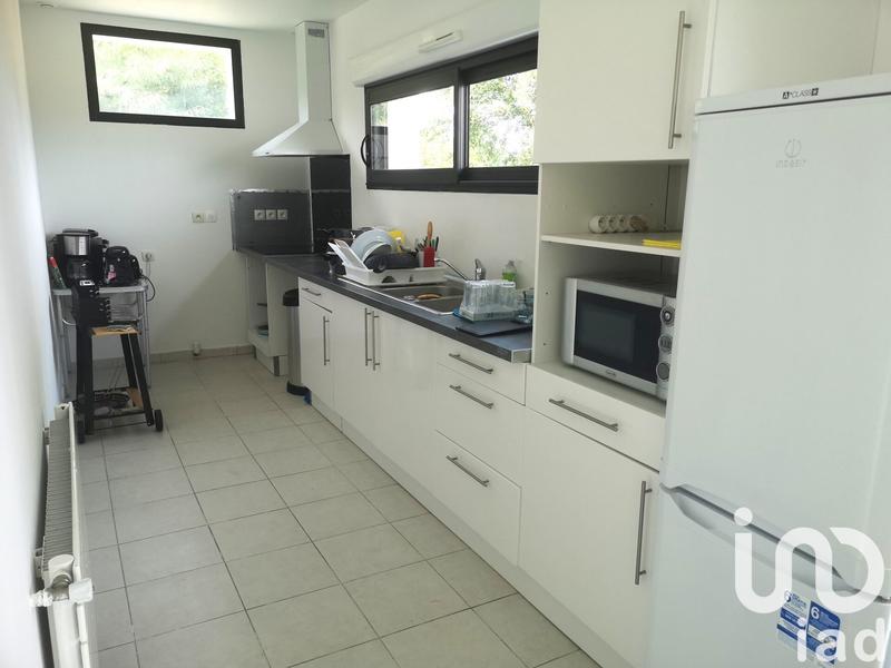 Maison - 246 m² - 10 pièces