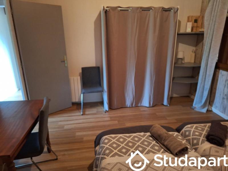 Chambre - 14 m² - 1 pièce