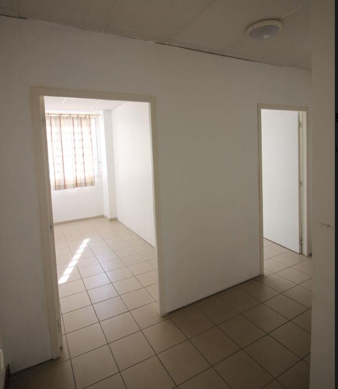 Local commercial - 206 m² - 6 pièces