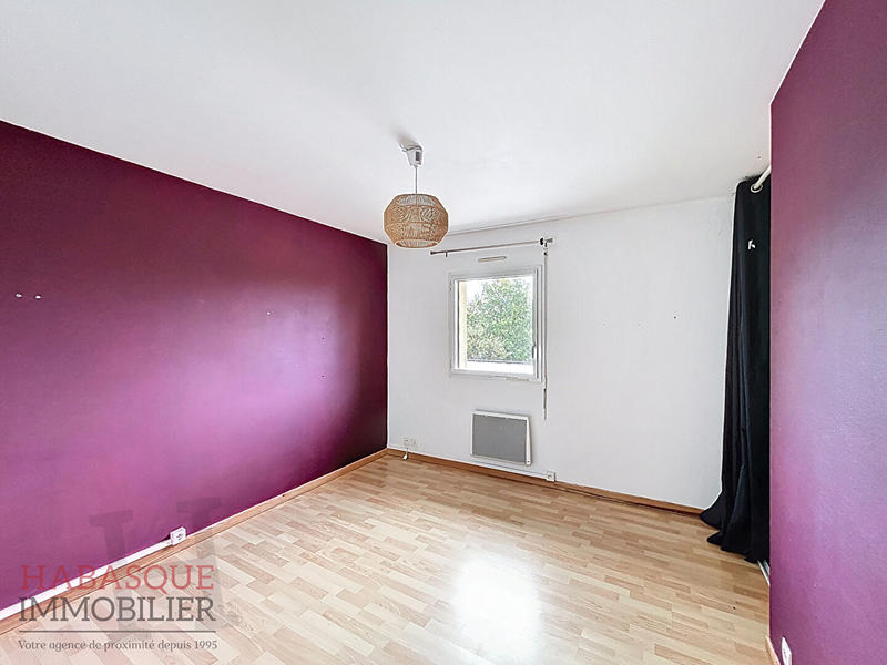 Maison - 230 m² - 7 pièces