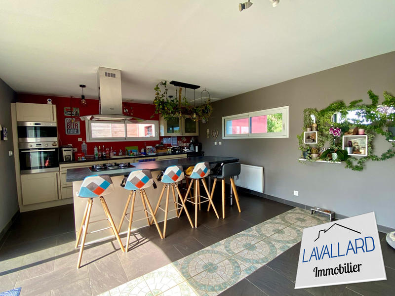 Maison contemporaine - 102 m² - 4 pièces