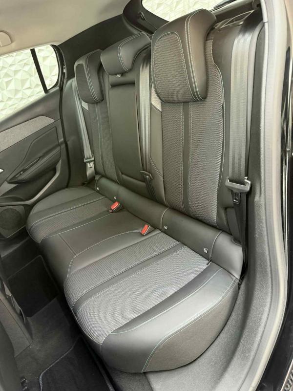 Peugeot 308 1.5 BlueHDi 16v Eat8 s&amp;S 130 Cv. Allure