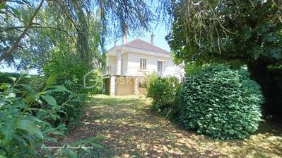 Maison ancienne - 200 m² - 11 pièces