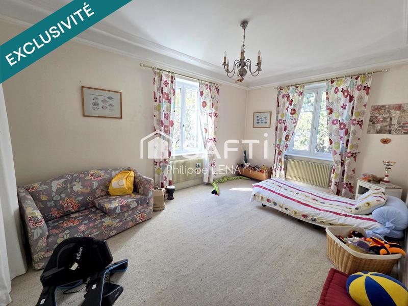 Villa - 194 m² - 8 pièces