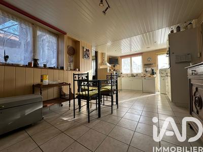 Maison - 139 m² - 7 pièces