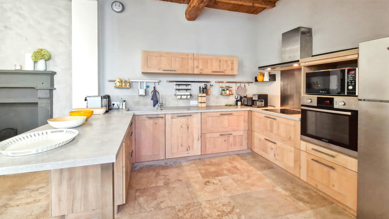 Maison - 278 m² - 7 pièces