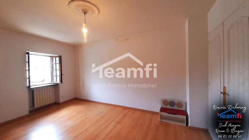 Maison - 192 m² - 20 pièces