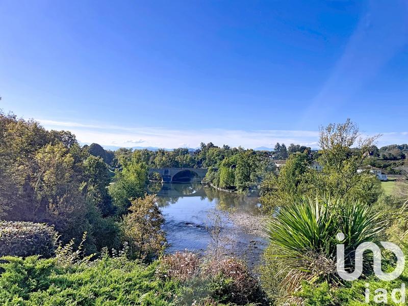 Maison - 230 m² - 7 pièces