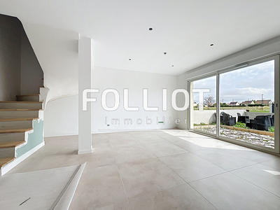 Maison - 90 m² - 5 pièces