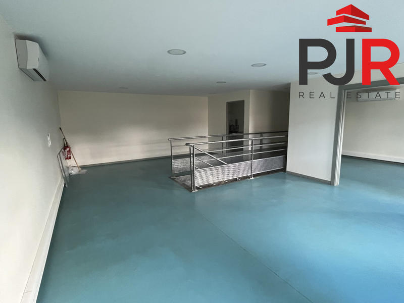 Local d'activités - 532 m²
