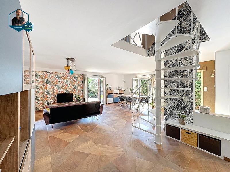 Maison - 175 m² - 6 pièces