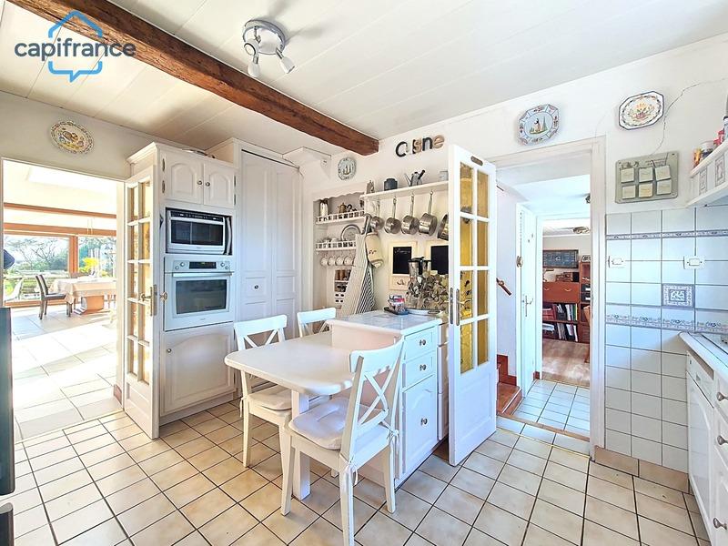 Maison - 233 m² - 10 pièces