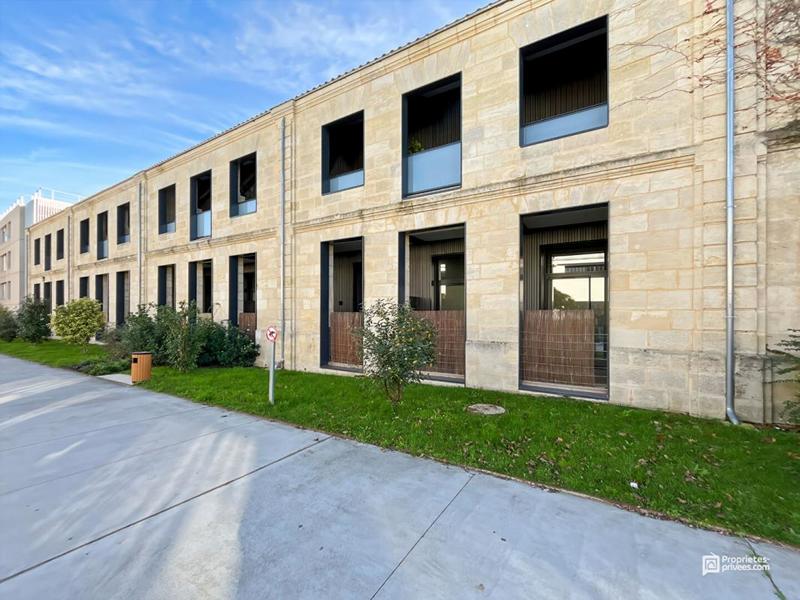 Appartement - 100 m² - 4 pièces