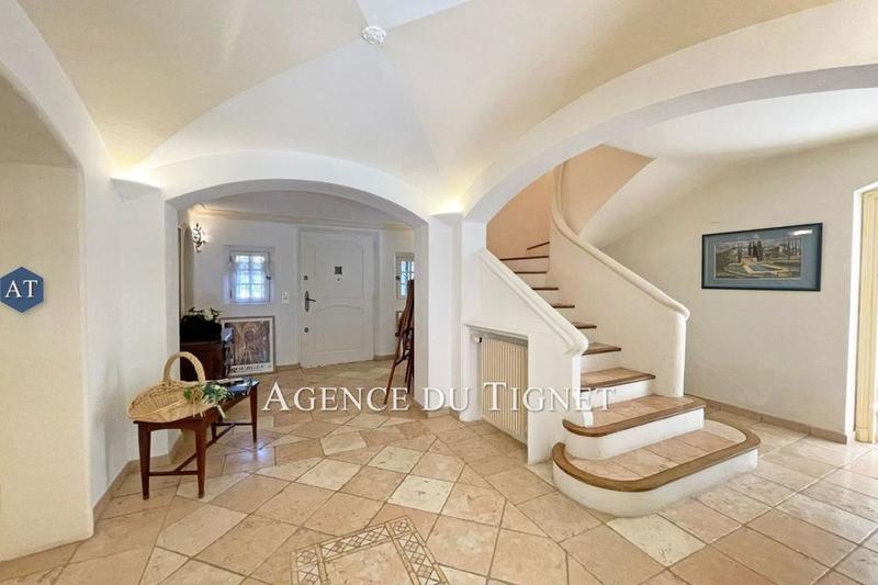 Maison traditionnelle - 251 m² - 5 pièces