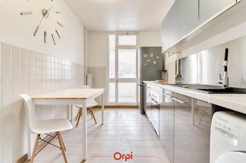 Appartement - 102 m² - 5 pièces