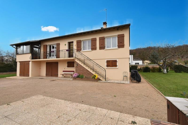 Maison - 102 m² - 9 pièces
