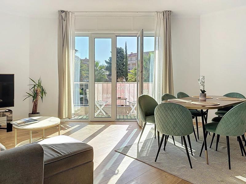 Appartement - 85 m² - 4 pièces