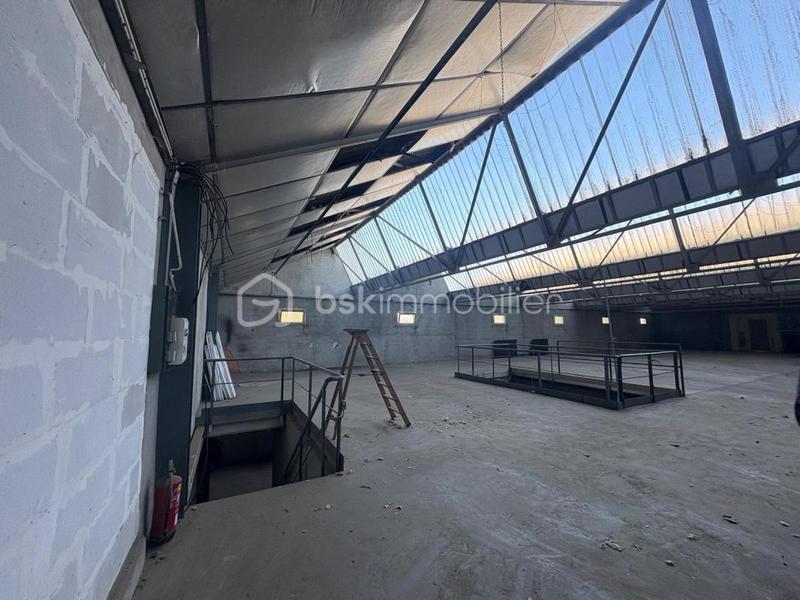 Bureau - 540 m² - 1 pièce