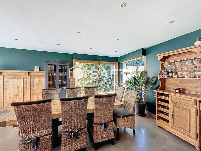 Maison - 127 m² - 7 pièces