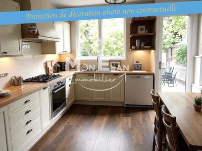 Maison - 167 m² - 9 pièces