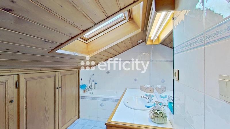 Maison - 198 m² - 5 pièces