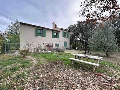 Villa - 104 m² - 5 pièces