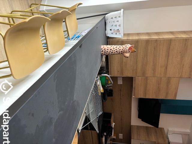 Chambre - 10 m² - 1 pièce