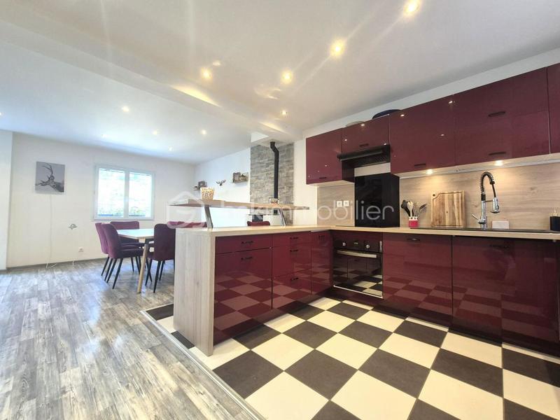 Maison - 90 m² - 4 pièces