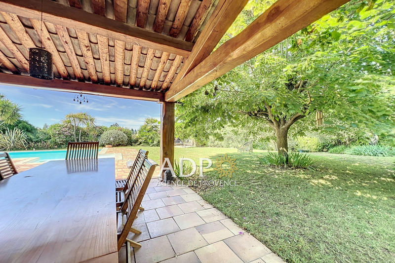 Maison - 194 m² - 6 pièces